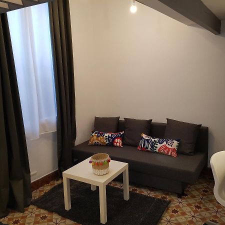 Charmant Studio Tout Equipe Au Coeur D Avignon Kültér fotó
